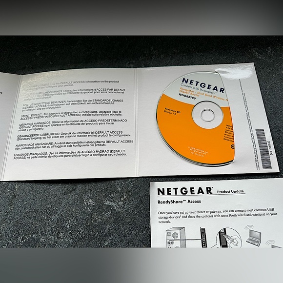 NETGEAR RangeMax Dual Band Wireless-N Gigabit Router - Picture 7 of 11